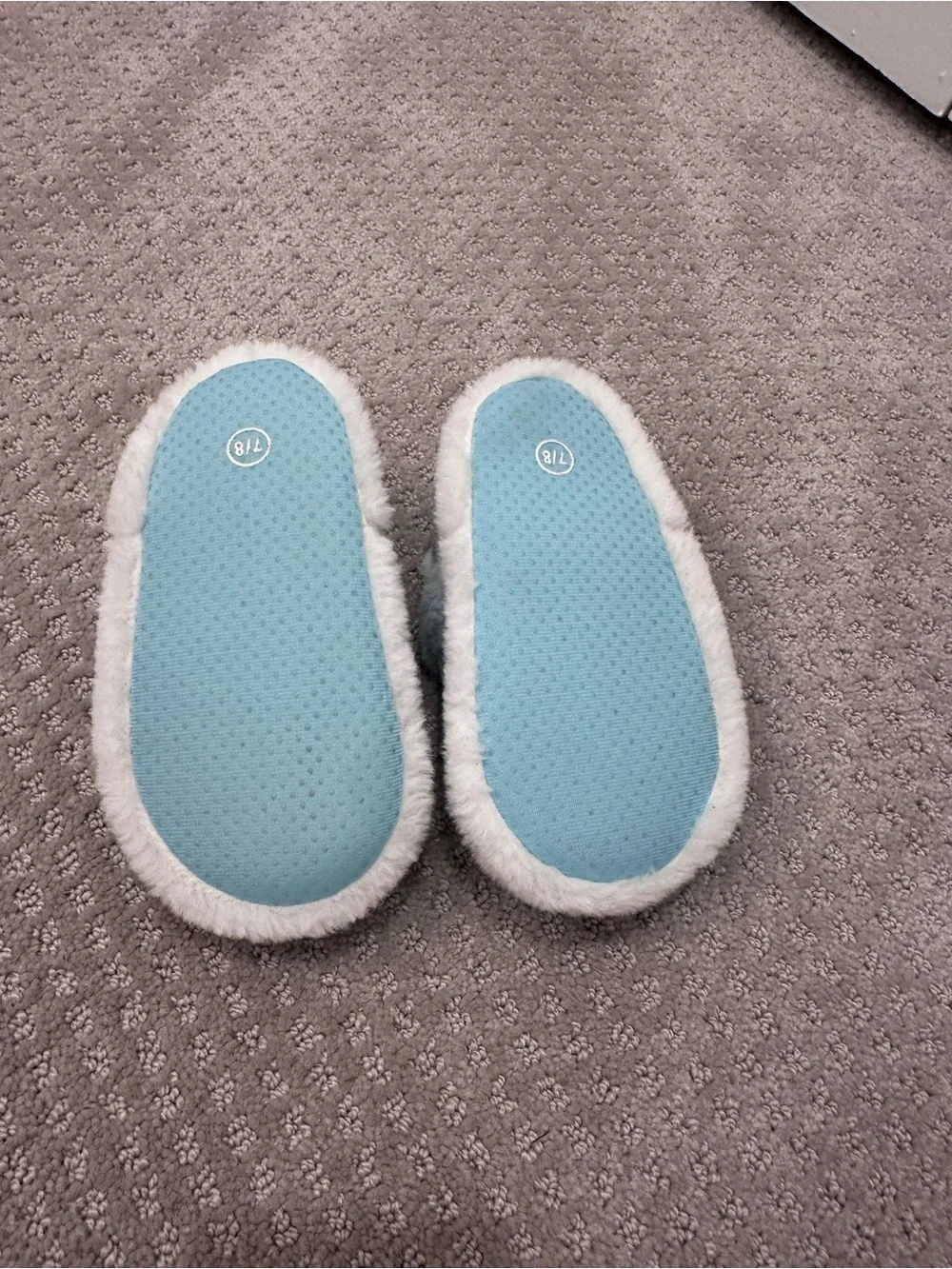 Disney Frozen 2 Blue Sequin Plush Slippers, Pre-Owned, Size 7/8